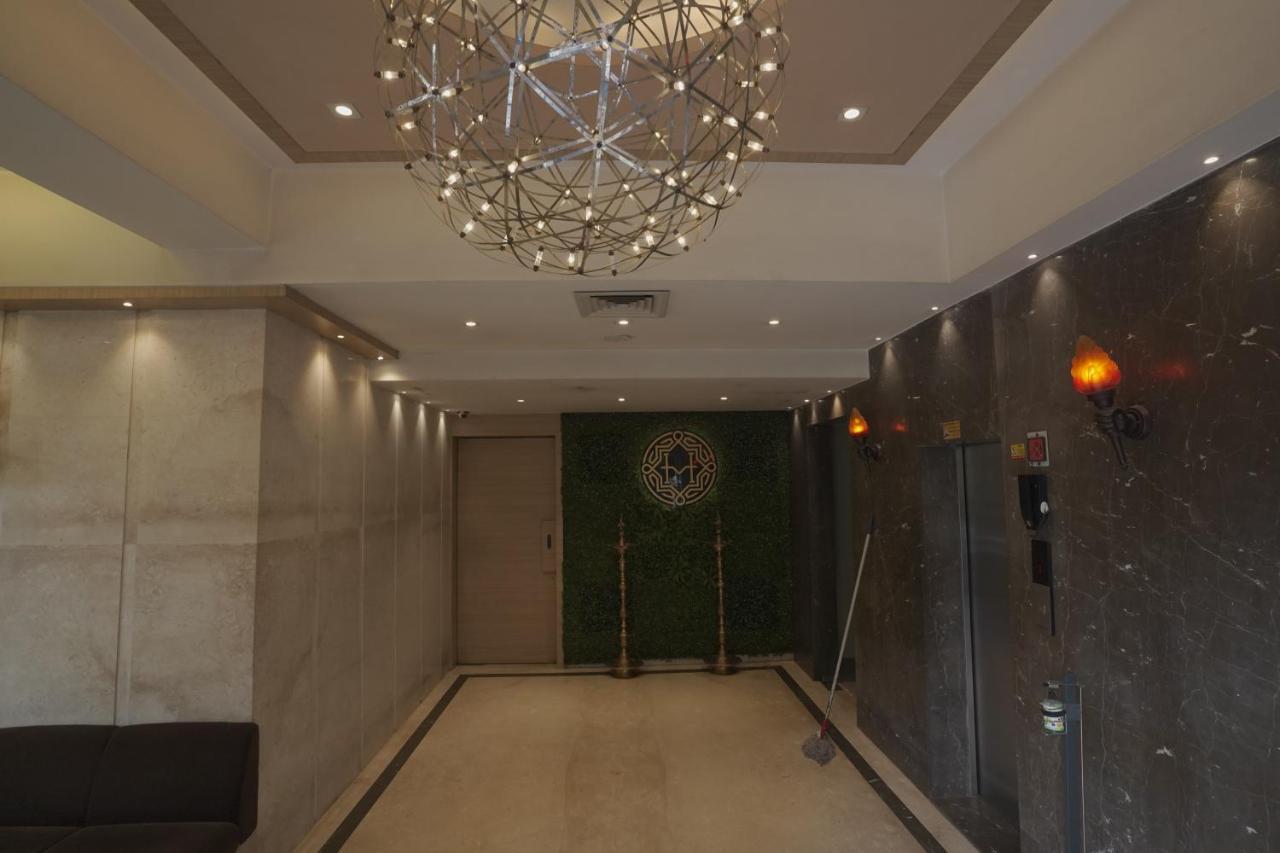 Hotel Mathoshree Thána Kültér fotó