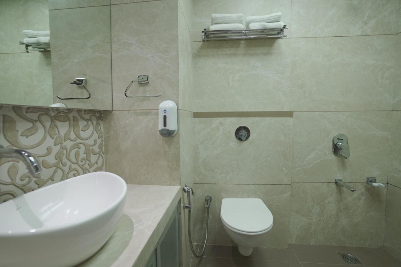 Hotel Mathoshree Thána Kültér fotó