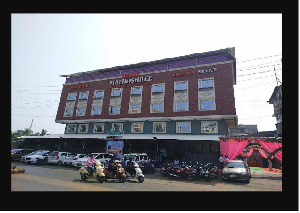 Hotel Mathoshree Thána Kültér fotó